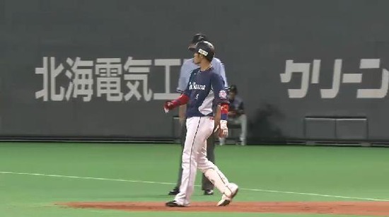 2回表３鬼崎センター前１塁３塁 (1)