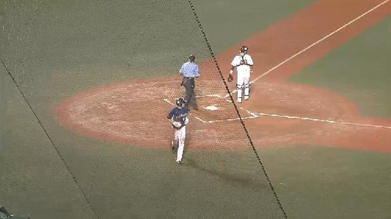 6回表1四死球3つ押し出し (2)