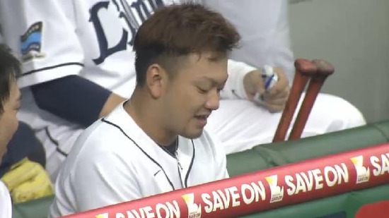 2回裏1森カーブを掬い上げてHR (5)