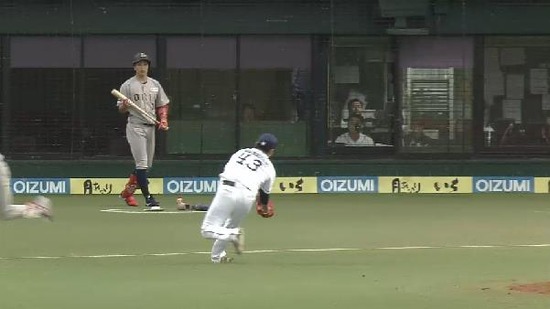 ８回表２朋己負傷 (3)