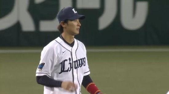 ４回表1金子ファインプレー