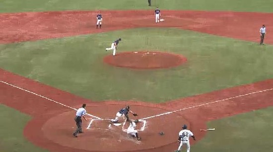 ６回裏２駿太犠牲フライ (2)