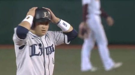 ８回表２森２点タイムリー (4)