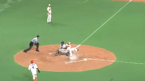 8回裏3大引ヒット木村好返球 (3)
