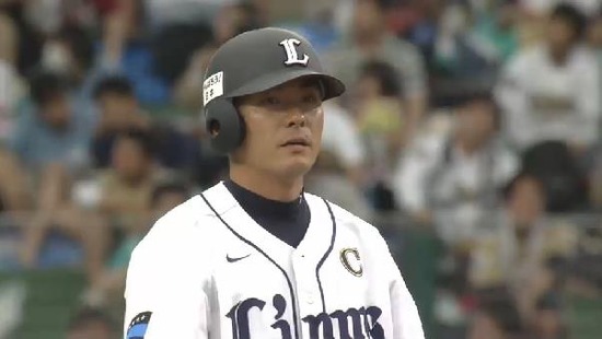 1回裏２栗山タイムリー２ベース (2)