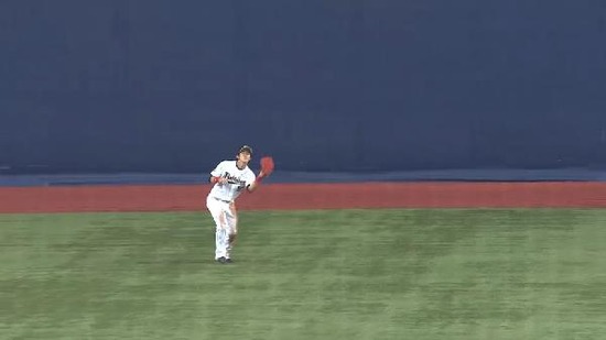 ５回表２炭谷センターフライ (3)