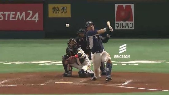 ８回表４浅村ヒット満塁金子遅れる (4)