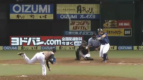 5回裏5おかわり2ラン (4)