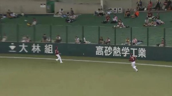 3回裏１炭谷２ベース (3)