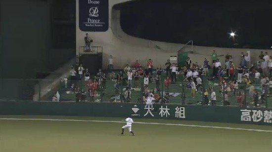 ４回表３イデホタイムリー２ベースアウトローいっぱい (3)