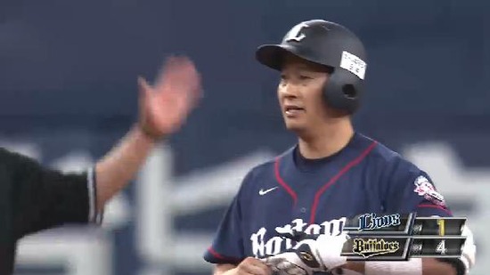 ９回表２渡辺タイムリー２ベース (3)