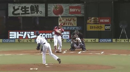１回表１松井稼頭央先頭打者HR (2)