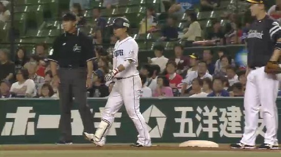 ８回裏１森ヒット (1)