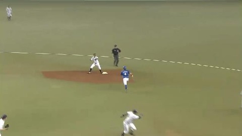 6回表3メヒア判断ミス (1)