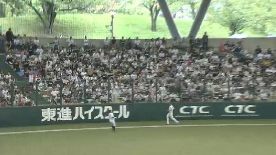 １回表１丁寧なピッチング無失点 (3)