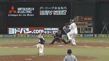 ７回裏６中村２点タイムリー２ベース (1)