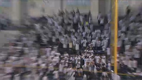 1回裏３角中HR (2)