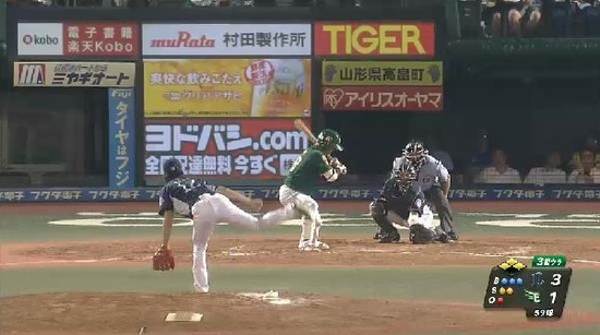 ３回裏５伊志嶺押し出し (2)