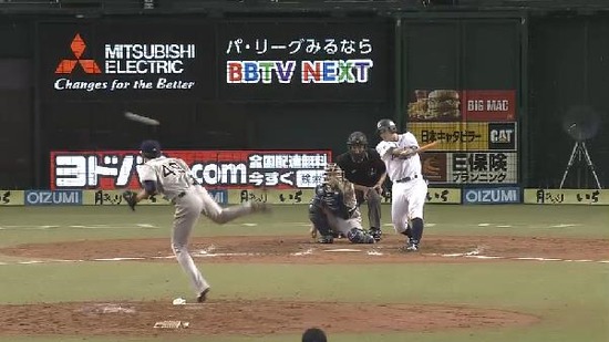 ８回裏１炭谷ヒット (1)