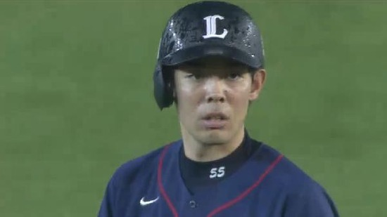 ９回表２秋山猛打賞タイムリー (4)