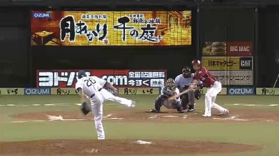 11回表2岩崎2点タイムリーヒット (3)