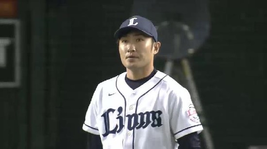6回表4田中走者一掃タイムリー2ベース (3)