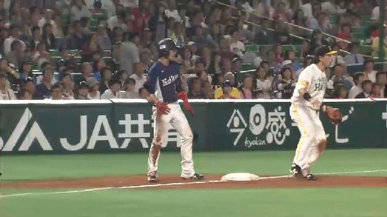 ８回表４浅村ヒット満塁金子遅れる (3)