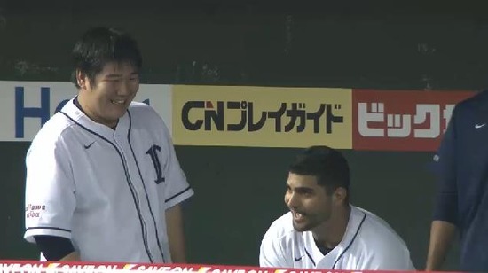 6回裏1メヒアHR (2)