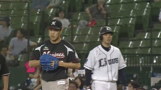 ９回裏３秋山内野安打ノーアウト満塁 (2)