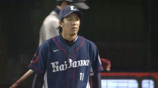 3回表1フォアボール・ヒット満塁 安達犠飛 (2)
