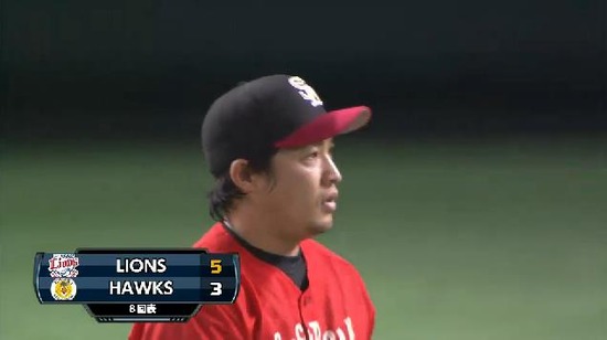 8回表5秋山併殺崩れ1点 (2)