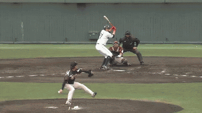 梅田2回３ベースヒット (1)