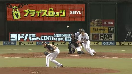 ５回裏１炭谷ヒット外崎バント (2)