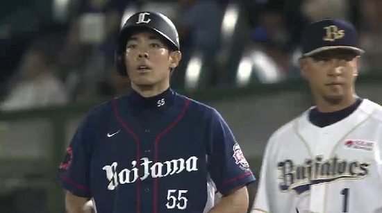 ７回表１秋山ヒット (1)