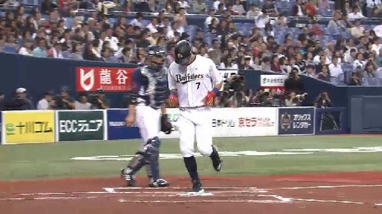 １回裏４小谷野タイムリー (3)