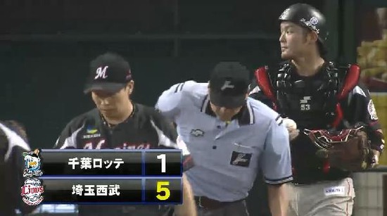 ７回裏５暴投 (5)