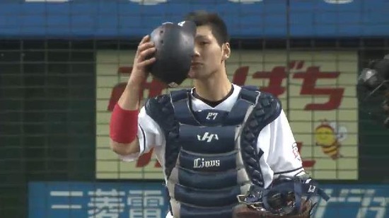 4回表1炭谷刺す (2)