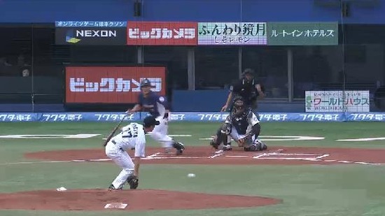 1回表1脇谷強襲ヒット (1)