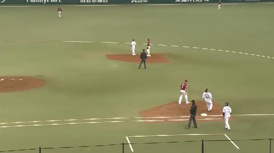 5回裏１浅村おかわり連続ヒット (1)