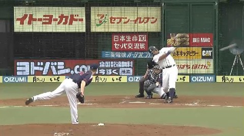3回裏2メヒア2ベース (1)