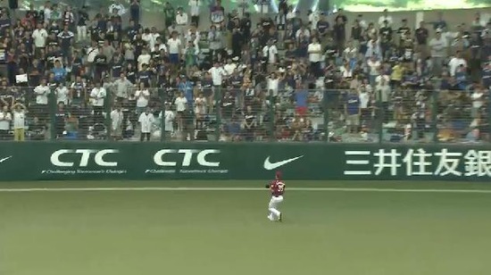 3回裏4栗山犠牲フライ (1)