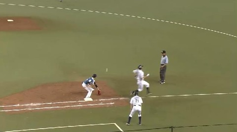 ５回裏２秋山内野安打タイムリー (4)