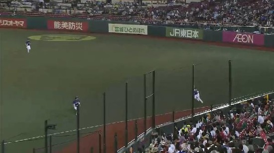 ６回裏２三者凡退 (2)
