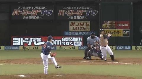 9回表3小谷野タイムリー (3)