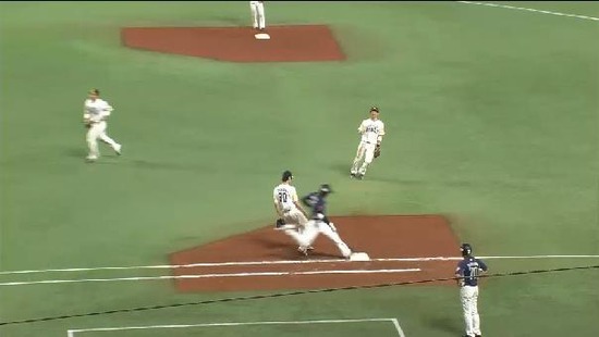３回表１秋山内野安打