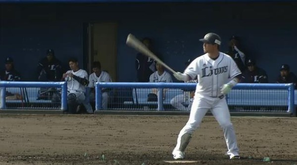 3回裏4金子バント森犠牲フライ (2)