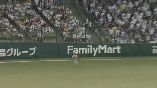 ８回裏５森犠牲フライ (3)