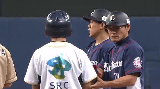 ３回表３脇谷タイムリー (4)