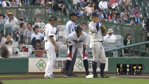 ２回裏２岡田ヒット＆ラン成功１塁３塁 (2)