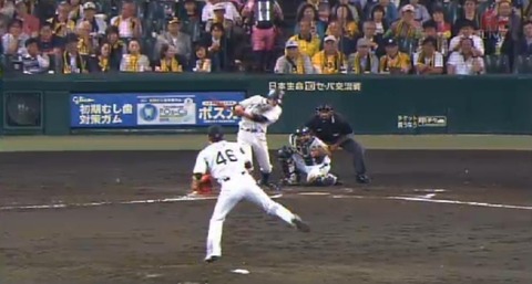 ６回表３金子３ベース２点目 (4)